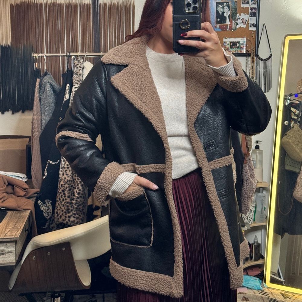 Black & Tan Sherpa Lined Winter Coat – Womens Size L/XL